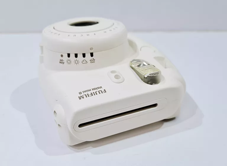 APARAT FUJIFILM INSTAX MINI 8 BIAŁY