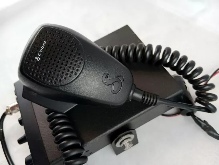 CB RADIO COBRA 19 DX IV + ANTENA