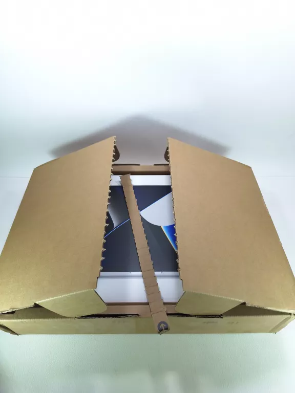 LAPTOP APPLE MACBOOK PRO 2021 16,2" M1 PRO 16GBRAM KOMPLET + DOKUMENTY