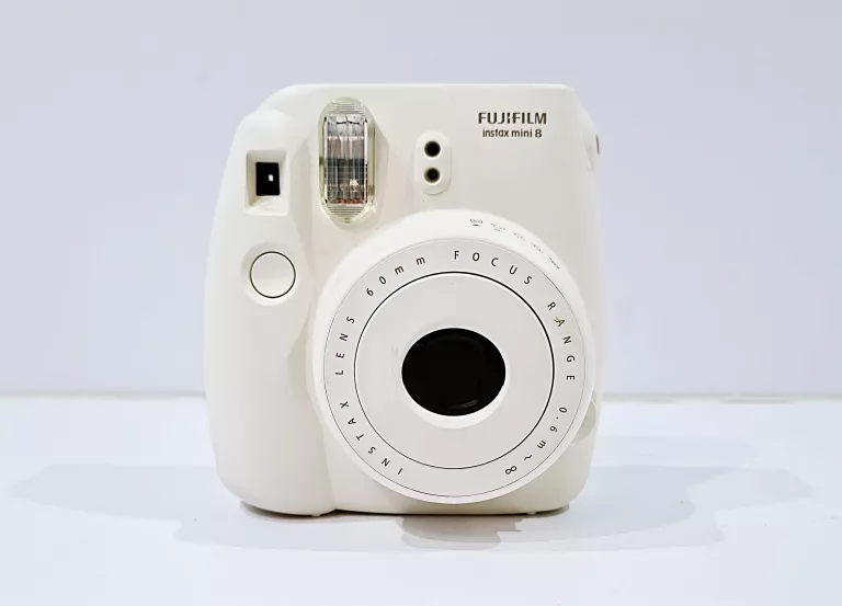 APARAT FUJIFILM INSTAX MINI 8 BIAŁY