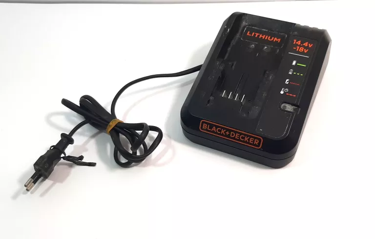 ŁADOWARKA BLACK + DECKER WRAZ Z 2 AKU LITHIUM 18V