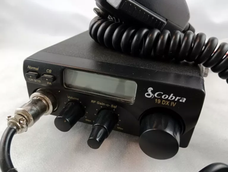 CB RADIO COBRA 19 DX IV + ANTENA