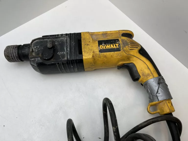 MŁOTOWIERTARKA DEWALT D25003K 650W SDS PLUS