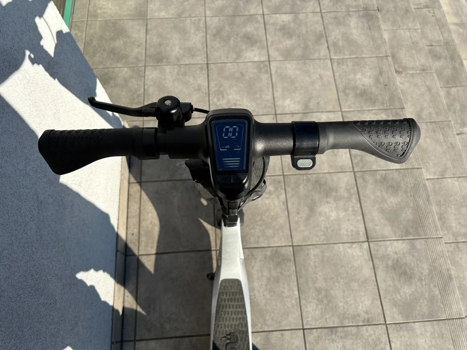 hulajnoga-elektryczna-alfa-romeo-aro-2022-zielony-opis-ean-gtin-5902802411297