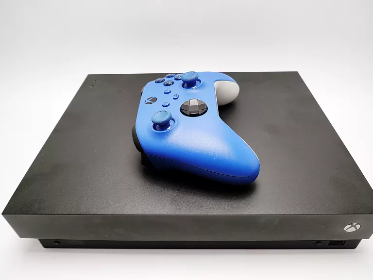 KONSOLA XBOX ONE X 1TB