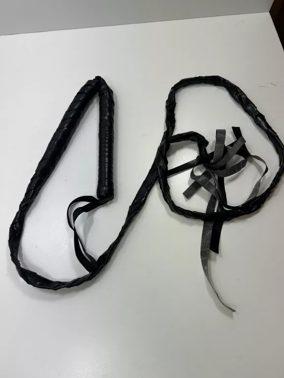 czarny-skorzany-pejcz-polecam-slupska-14-katowice