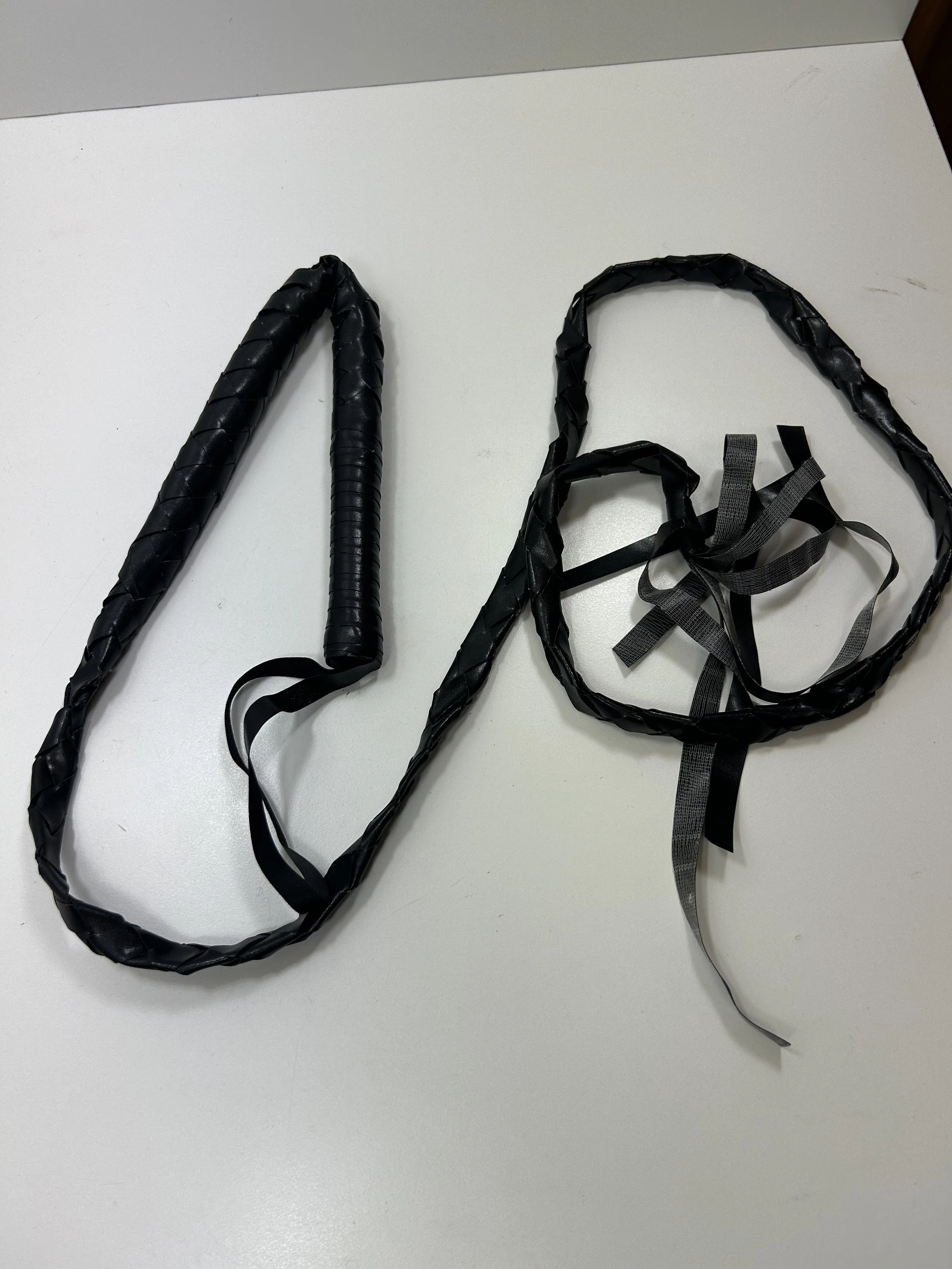 czarny-skorzany-pejcz-polecam-slupska-14-katowice