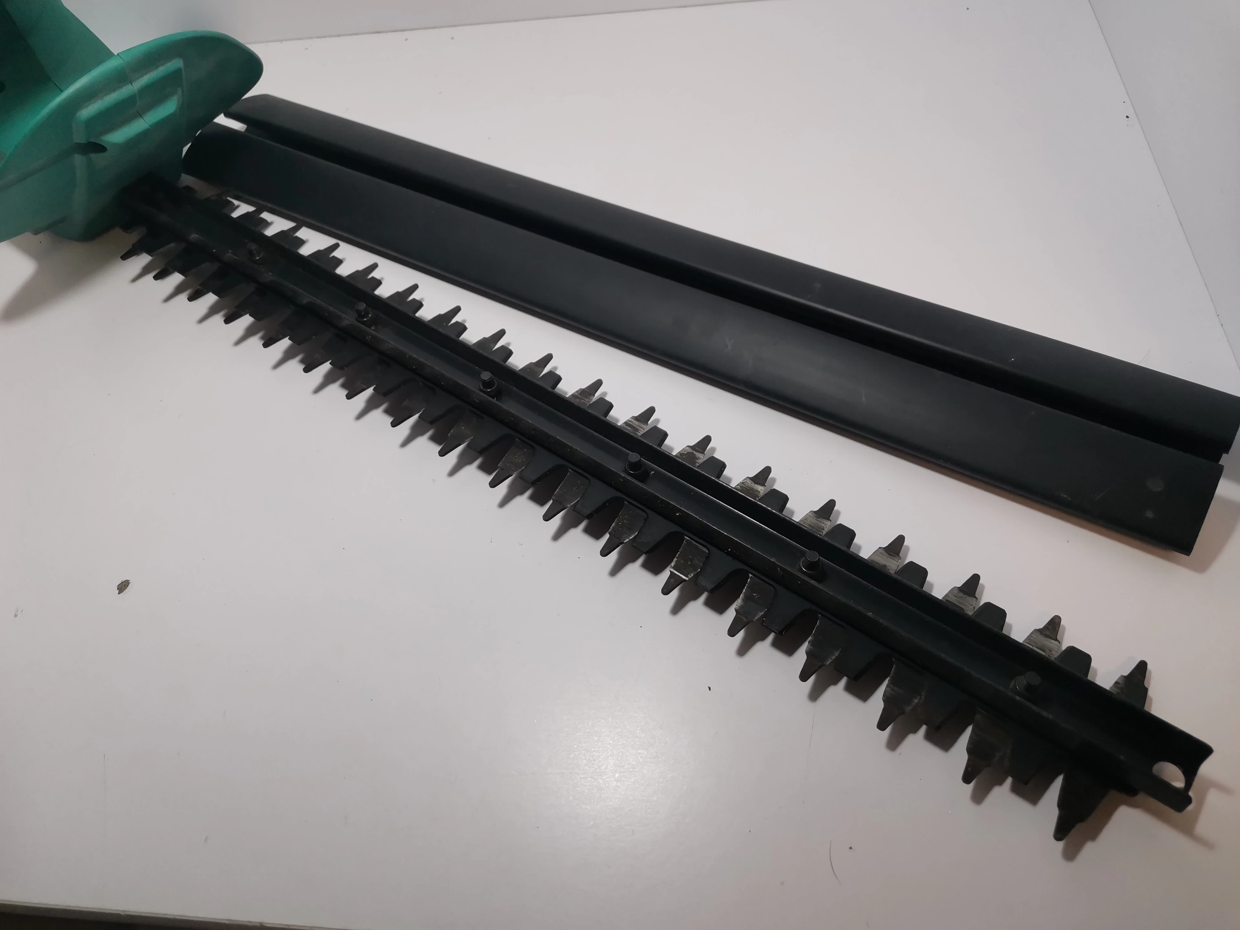 nozyce-elektryczne-bosch-ahs-450-16-stan-11323-2