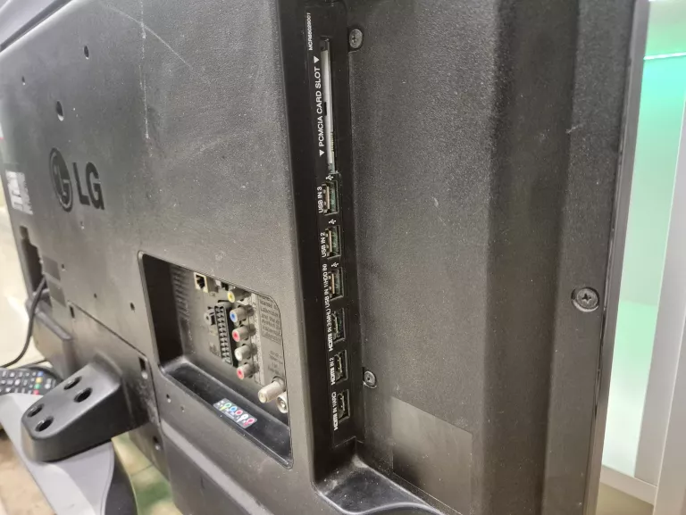 TELEWIZOR LG 39LA620S