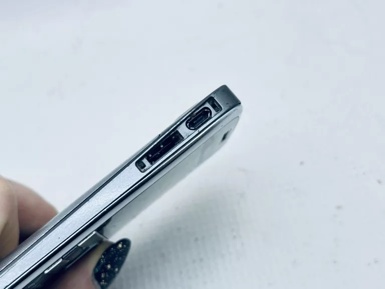 TELEFON NOKIA E72 SAM TEL B/S OPIS