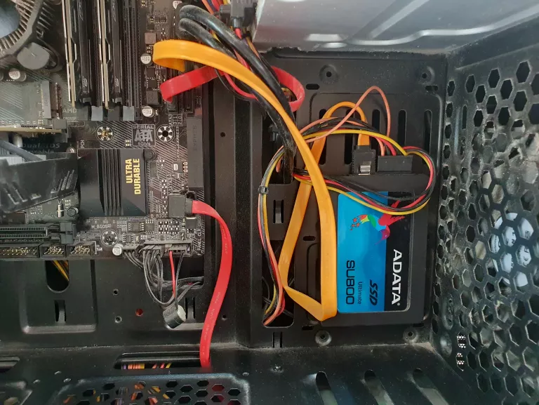 KOMPUTER STACJONARNY I3-7100 , 8GB RAM, GRAFIKA ZINTEGROWANA