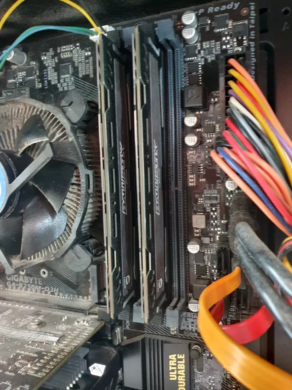 KOMPUTER STACJONARNY I3-7100 , 8GB RAM, GRAFIKA ZINTEGROWANA
