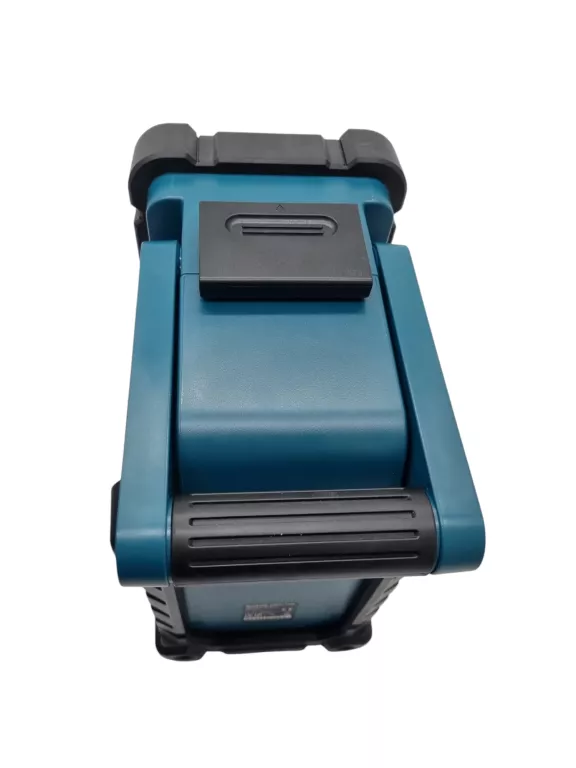 RADIO BUDOWLANE AUX 230/7,2-18V MAKITA DMR110N