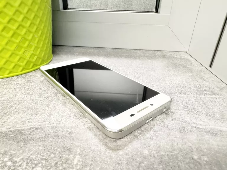 TELEFON LENOVO VIBE K5 2 /16 GB