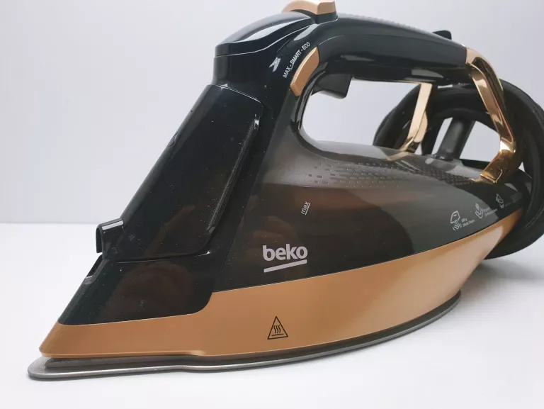 ŻELAZKO PAROWE BEKO FUTURE IRON SPA9230C