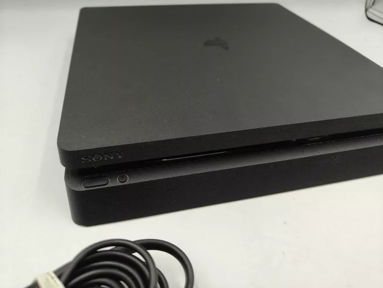 KONSOLA PS4 SLIM 500GB CUH-2216A OPIS!!!