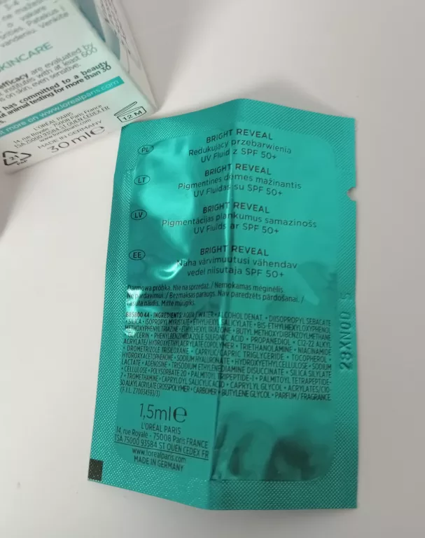 L'ORÉAL PARIS BRIGHT REVEAL SERUM PRZECIW PRZEBARWIENIOM SKÓRY