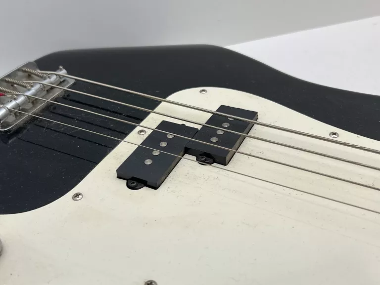 GITARA ELEKTRYCZNA BASOWA FENDER SQUIER P-BASS
