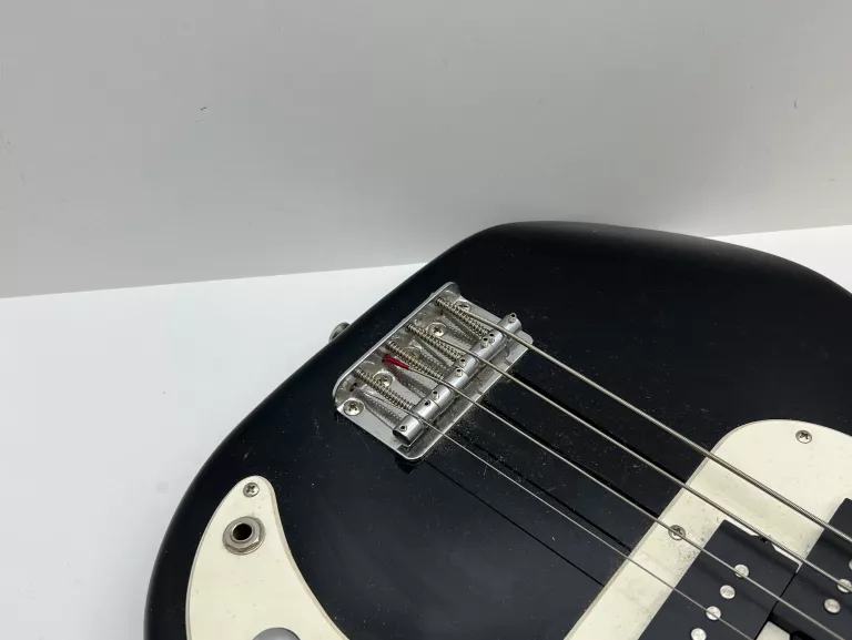 GITARA ELEKTRYCZNA BASOWA FENDER SQUIER P-BASS