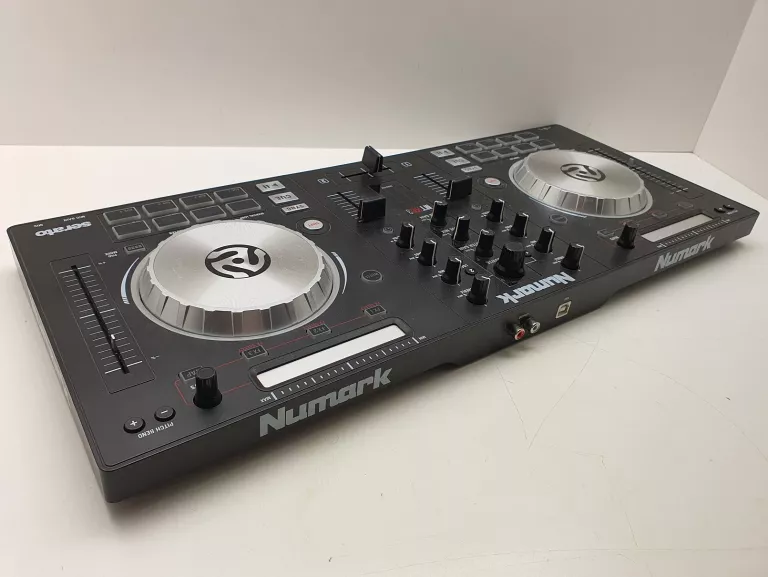 NUMARK MIXTRACK PRO III - DJ KONTROLER/KONSOLETA