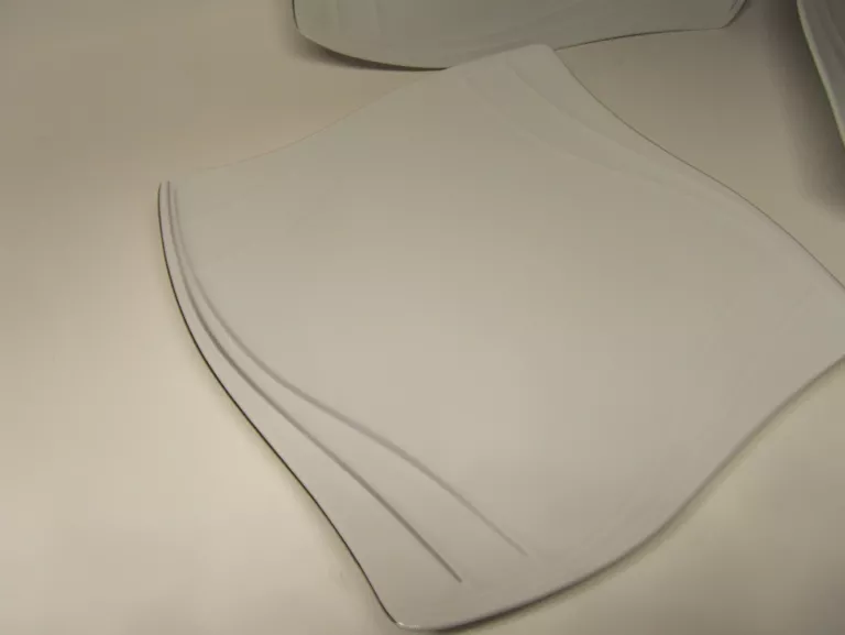 ZESTAW PORCELANY 18 ELEMENTÓW FYRKLOVERN