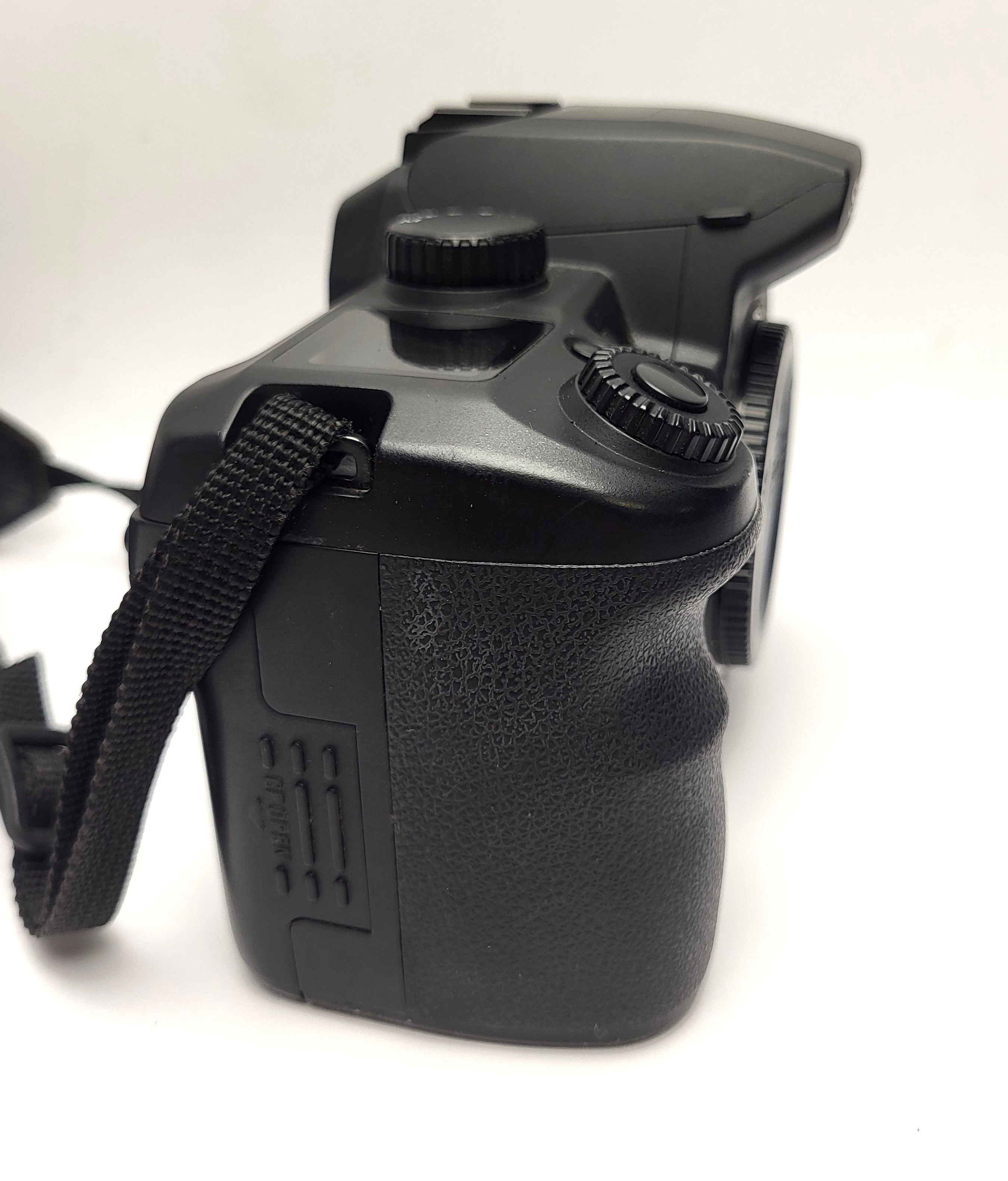 aparat-sigma-sd14-body-stabilizacja-14349-8