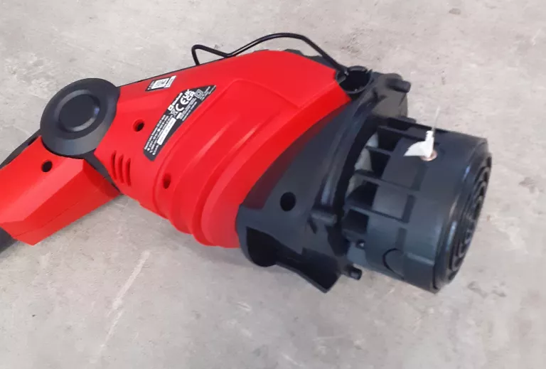 PODKASZARKA ELEKTRYCZNA EINHELL GC-ET 4530