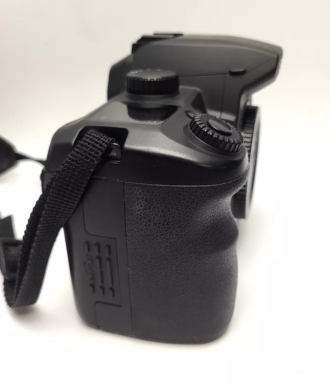 aparat-sigma-sd14-body-stabilizacja-14349-8