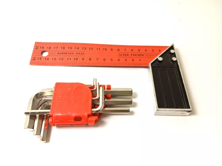 narzedzia-montazowe-mix-liczba-elementow-w-zestawie-100