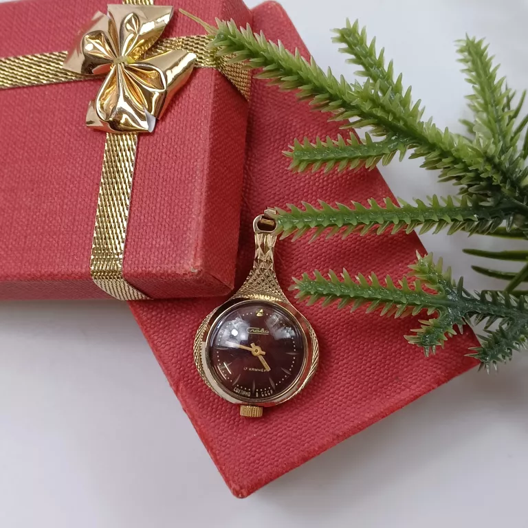 ROSYJSKI ZEGAREK MECHANICZNY 17 KAMIENI CCCP POZŁACANY 14K WISIOREK