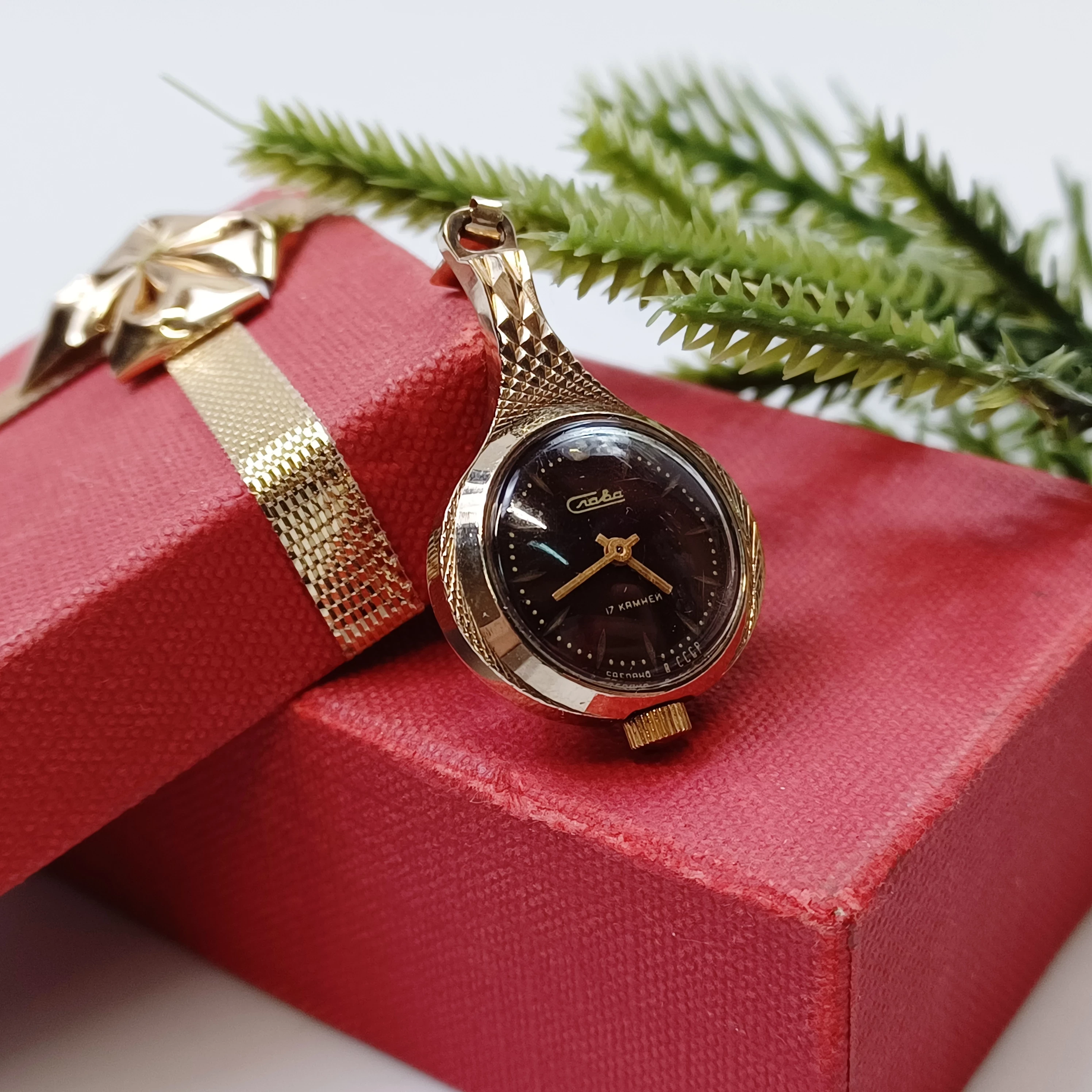 rosyjski-zegarek-mechaniczny-17-kamieni-cccp-pozlacany-14k-wisiorek-polaka-2a-swietochlowice