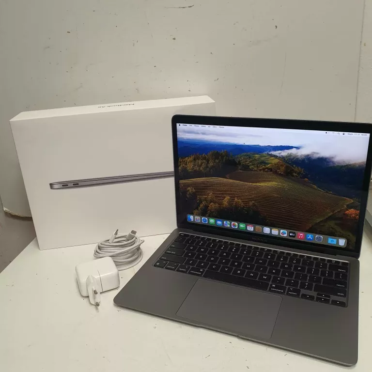 LAPTOP APPLE MACBOOK AIR M1 A2337 13,3 " APPLE M 8 GB / 256 GB