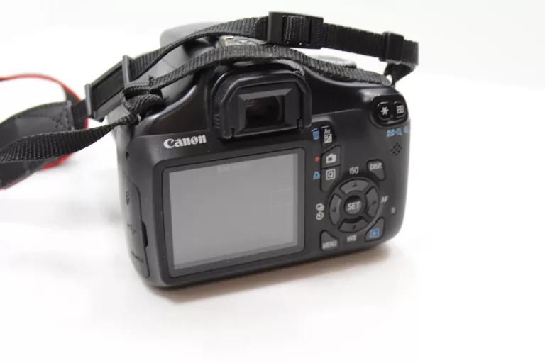 LUSTRZANKA CANON EOS 1100D