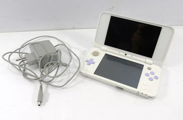 SUPER KONSOLA NINTENDO 3DS BIAŁA + ŁADOWARKA