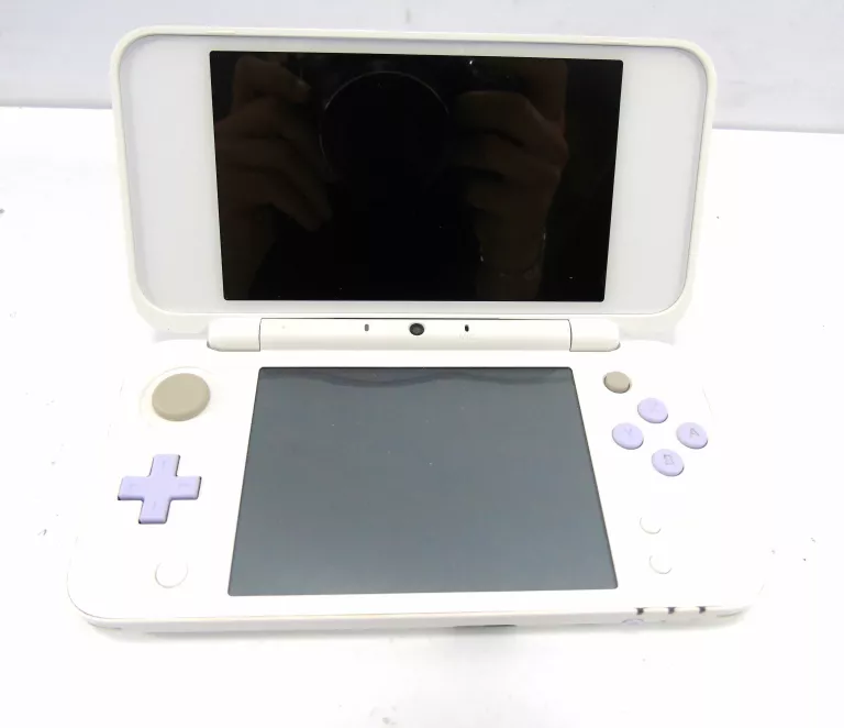 SUPER KONSOLA NINTENDO 3DS BIAŁA + ŁADOWARKA