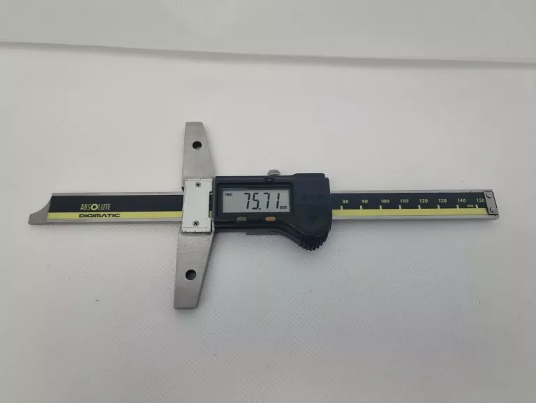 GŁĘBOKOŚCIOMIERZ ELEKTRONICZNY SUWMIARKOWY 150 MM | ABSOLUTE - MITUTOYO