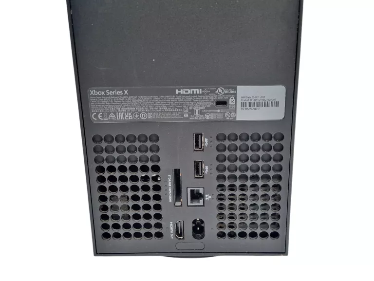 KONSOLA MICROSOFT XBOX SERIES X 1TB + 3 GRY + 2 PADY