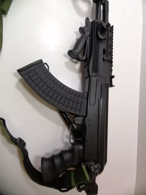 PISTOLET ASG ŁADOWARKA