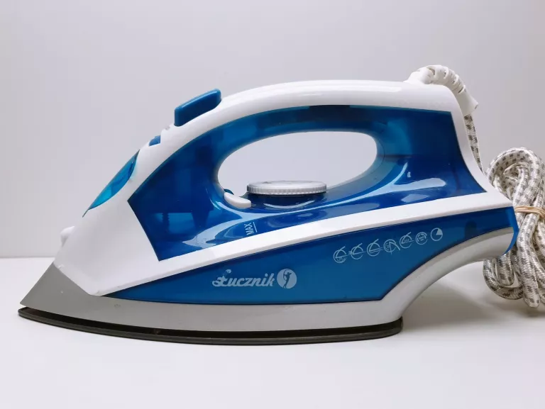 ŻELAZKO ŁUCZNIK SI 720 2200W