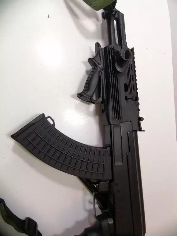 PISTOLET ASG ŁADOWARKA