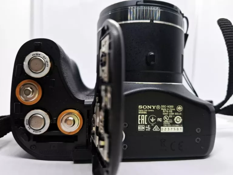 APARAT CYFROWY SONY CYBER-SHOT DSC-H300 3,0-5,9/4,5-157,5/X35