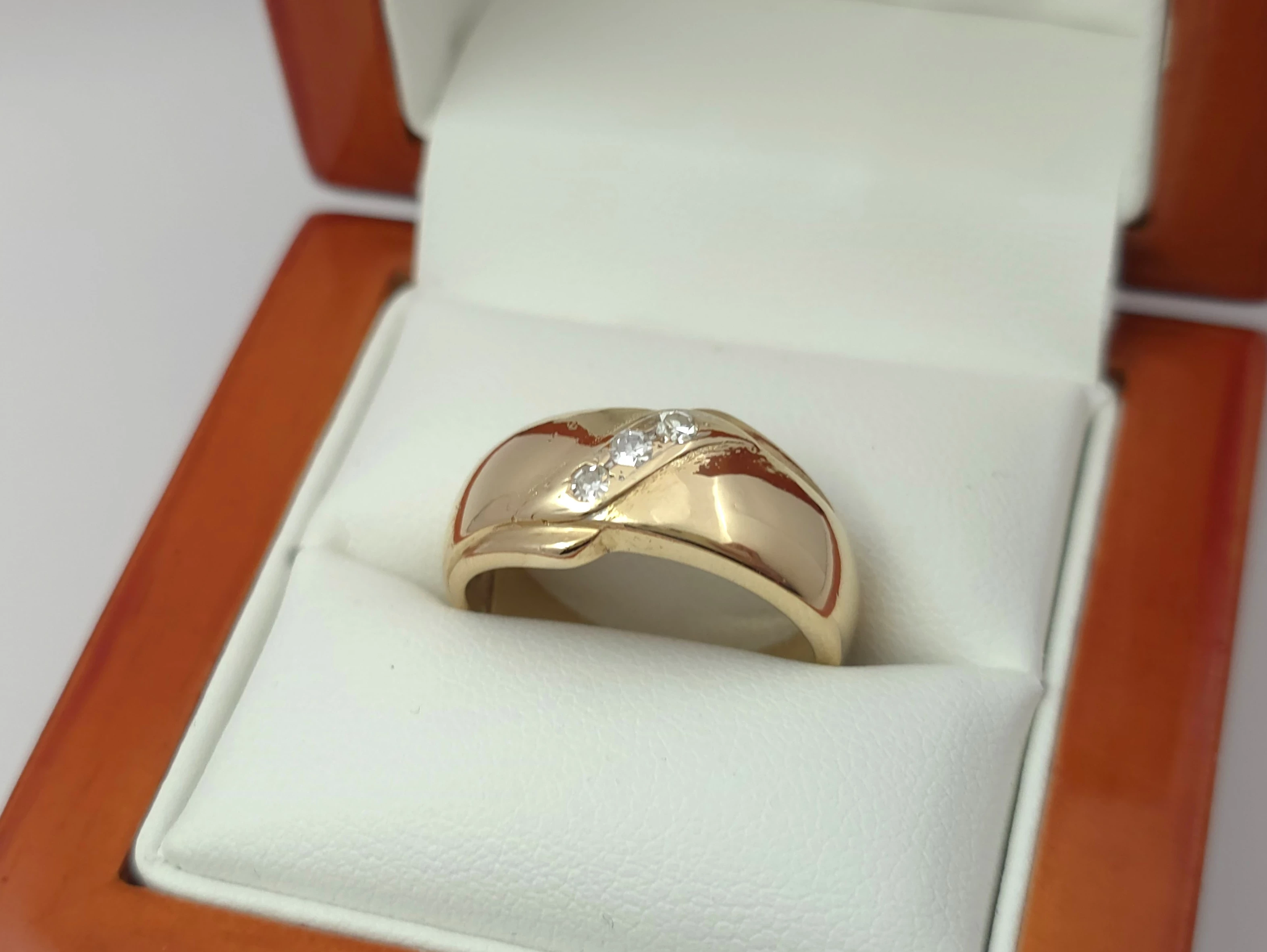 zloty-pierscionek-z-diamentami-585-14k-r15-547g-cert-bronowicka-80-krakow