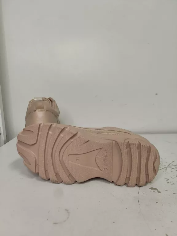 BUTY STRADIVARIUS 37 ROZOWE