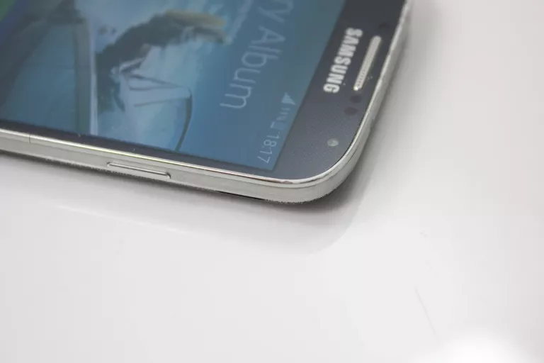 TELEFON SAMSUNG GALAXY S4 GT-I9505