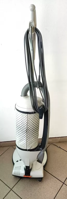 ODKURZACZ PRZEMYSŁOWY SEBO DART 3