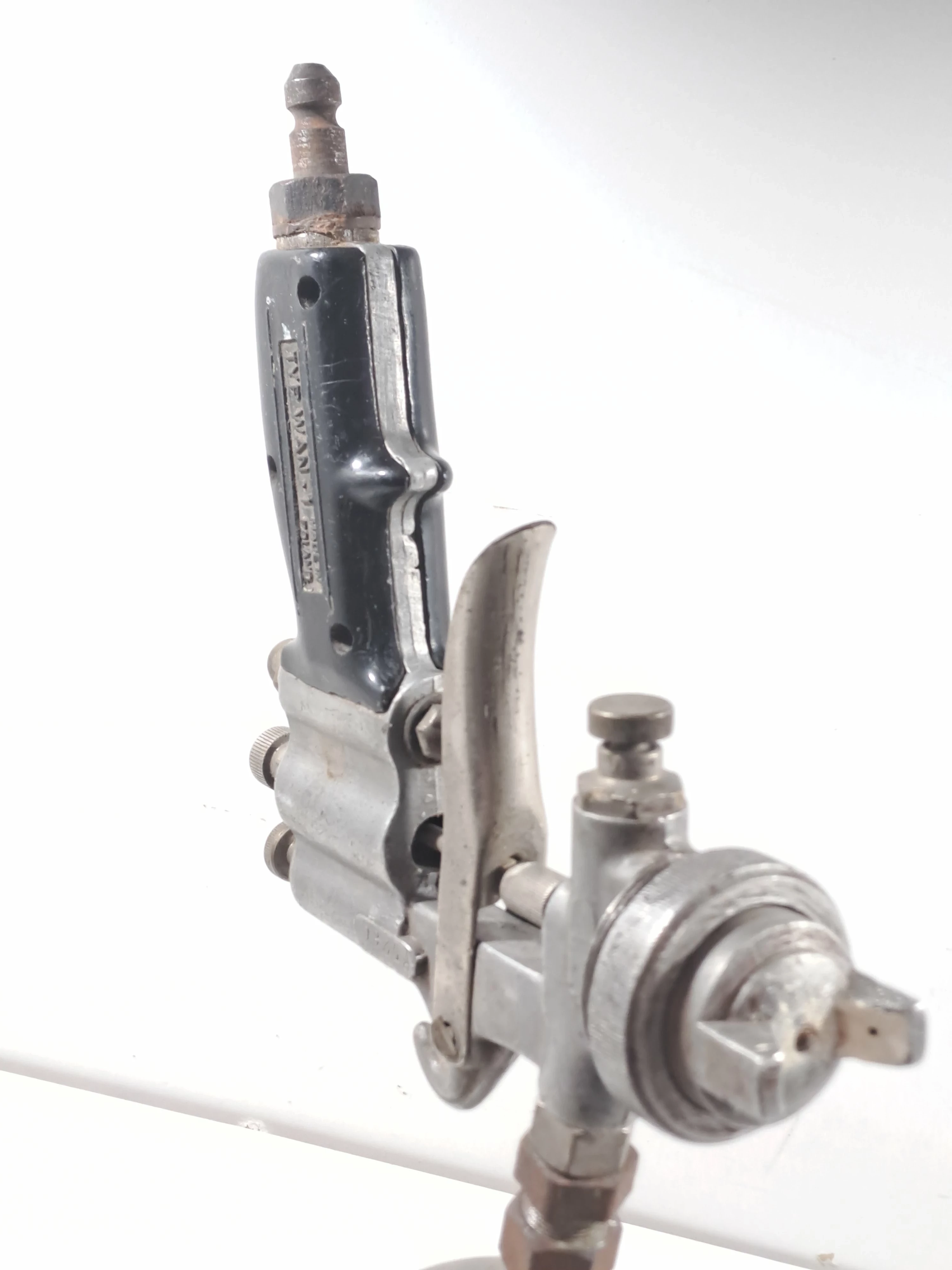 pistolet-do-malowania-wan-gdynia-srednica-dyszy-200