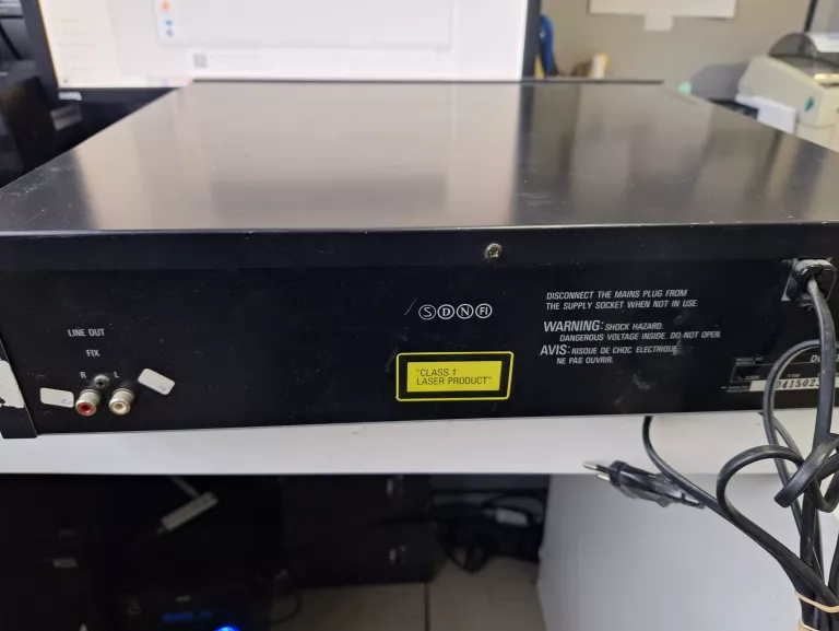 ZMIENIARKA DENON DCM 340