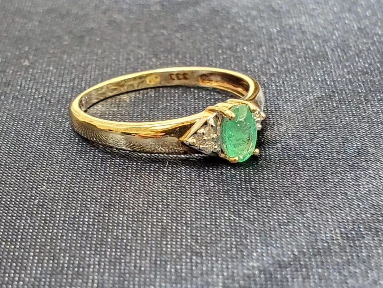 zloty-pierscionek-szmaragd-i-brylanty-05-003-ct-333-166-g-r-17-kolor-249512-1647429