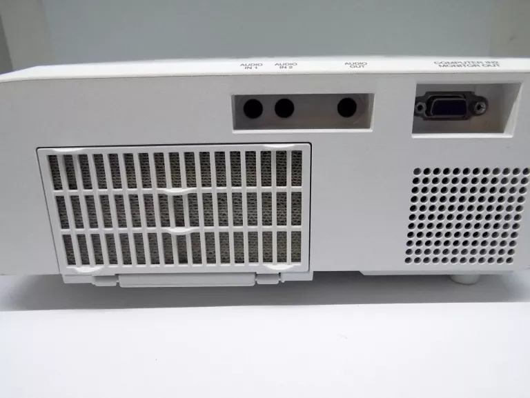 WYRAŹNY PROJEKTOR HITACHI CP-EW3551WN 3,800 ANSI