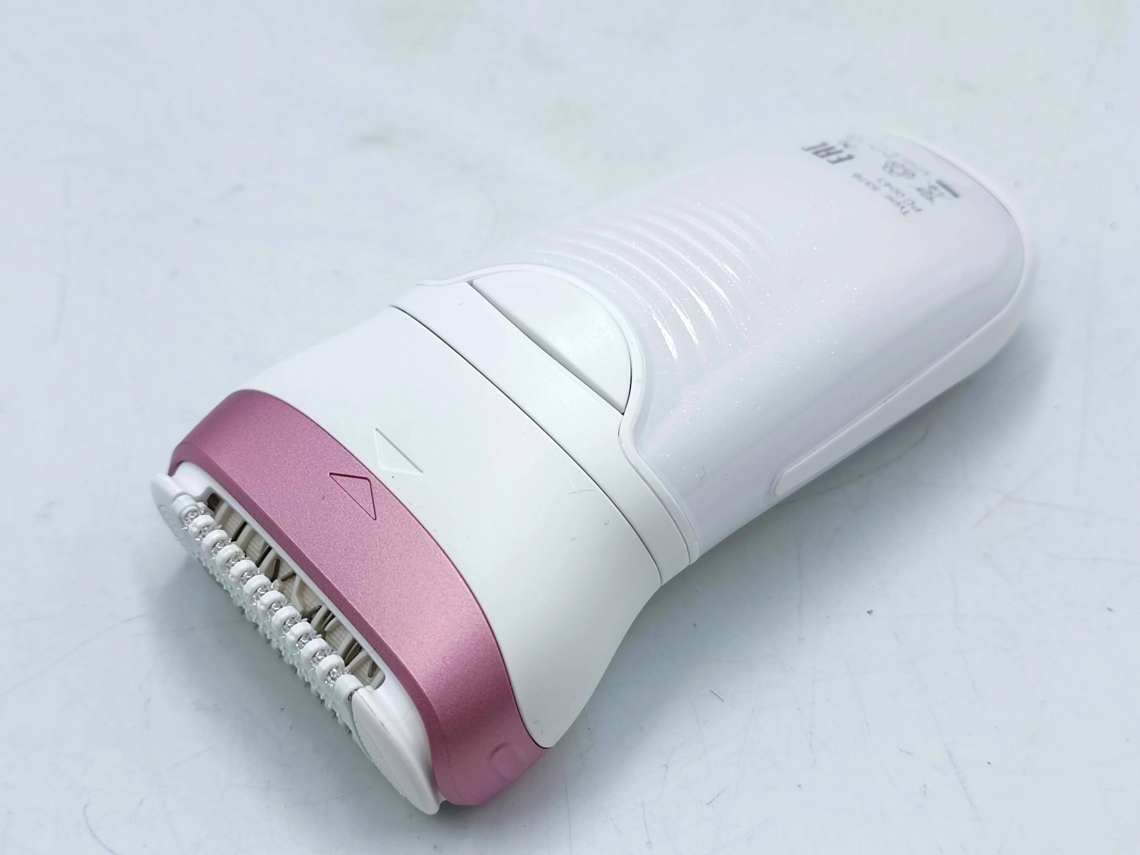 depilator-braun-silk-epil-9-akcesoria-funkcje-205345-1